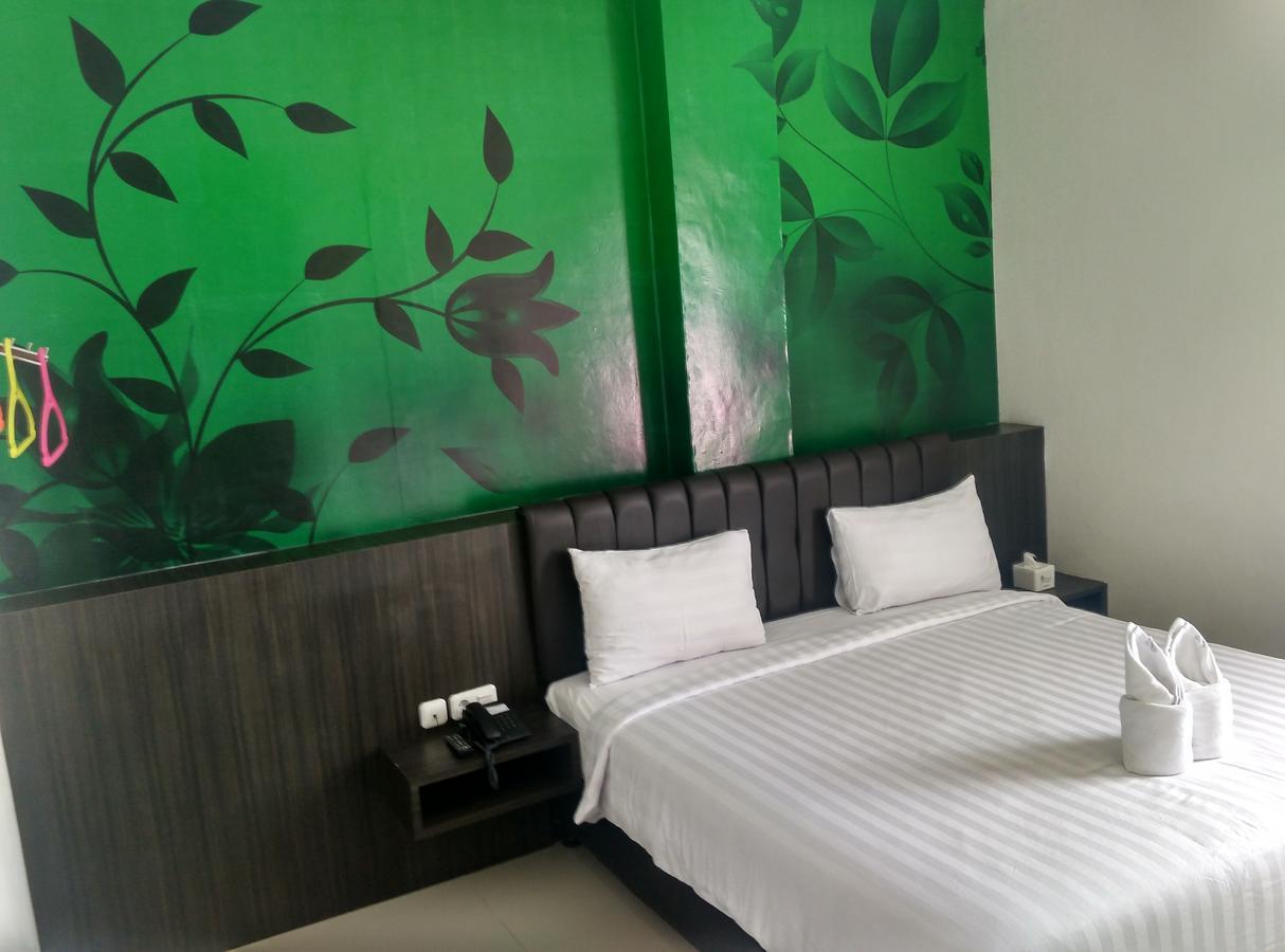 Grand Indobaru Hotel Selatpanjang Exterior photo