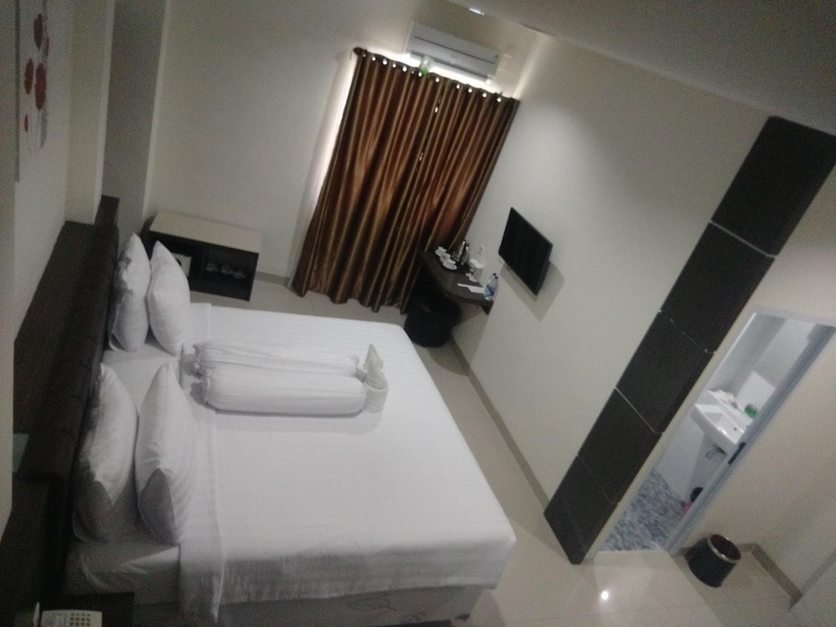 Grand Indobaru Hotel Selatpanjang Exterior photo