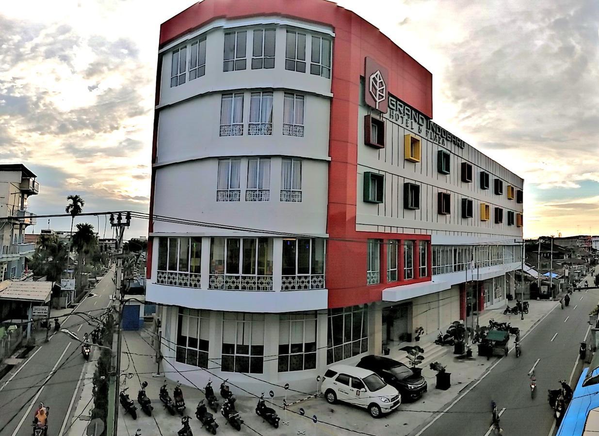 Grand Indobaru Hotel Selatpanjang Exterior photo