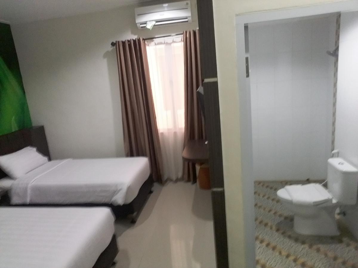 Grand Indobaru Hotel Selatpanjang Exterior photo