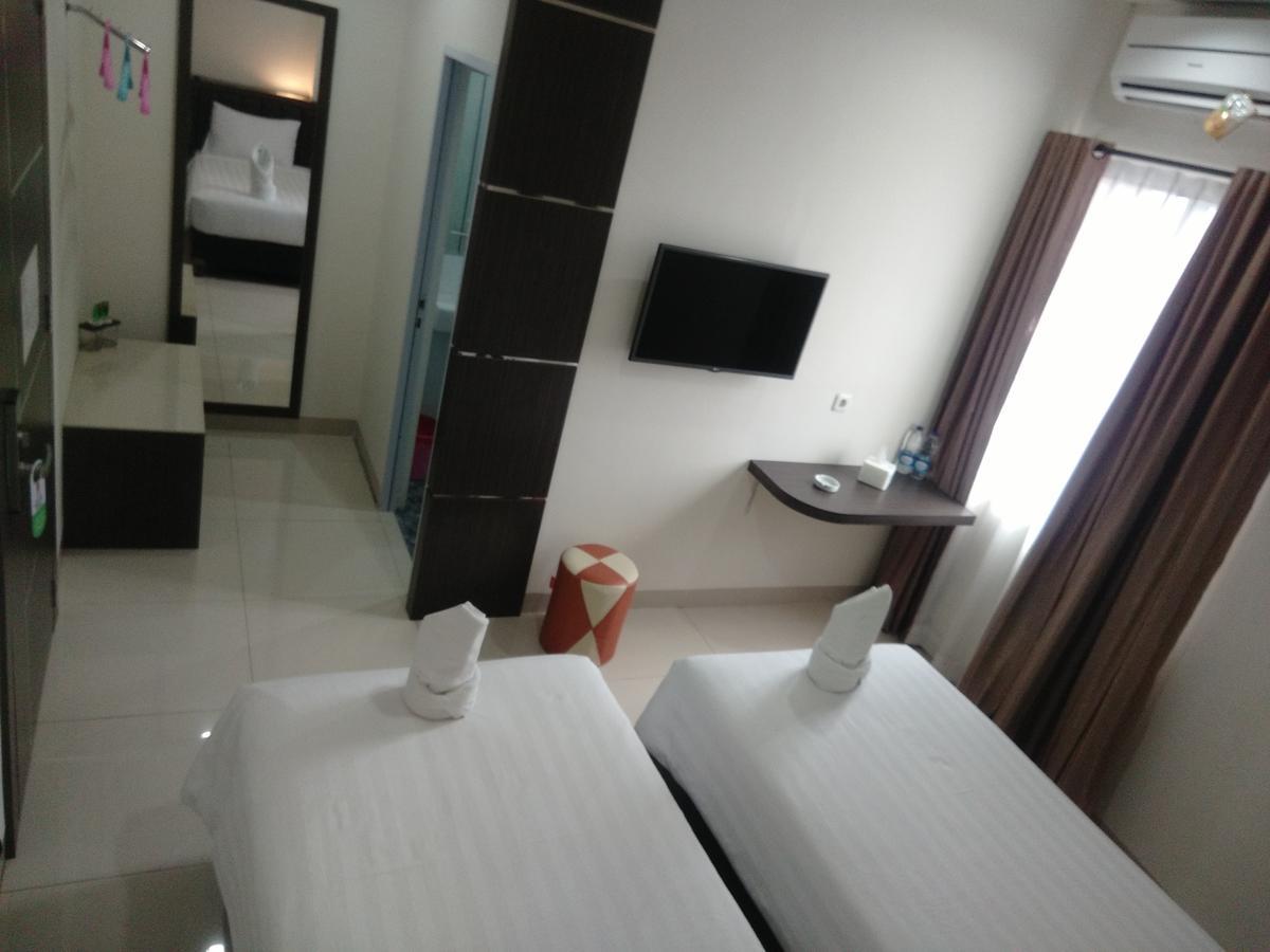 Grand Indobaru Hotel Selatpanjang Exterior photo