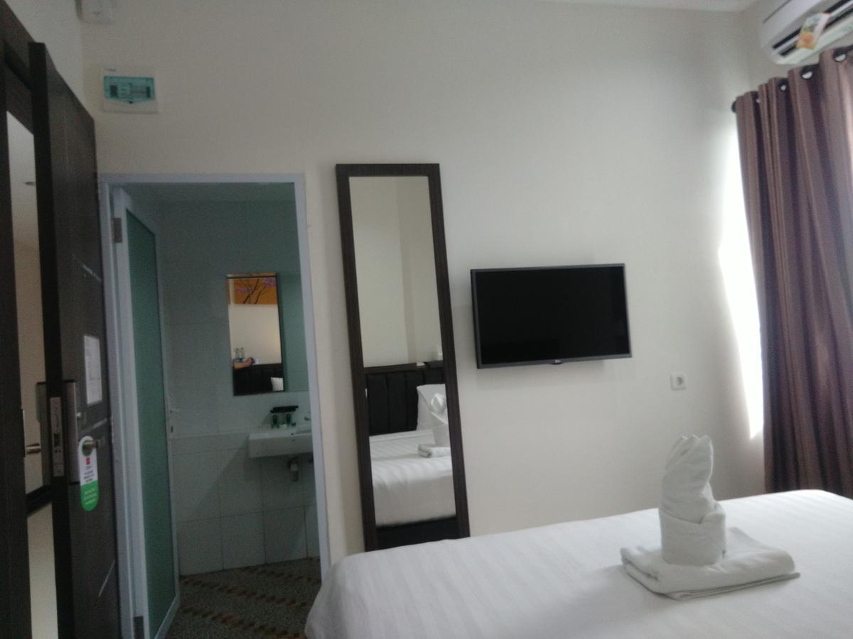 Grand Indobaru Hotel Selatpanjang Exterior photo